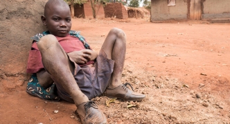 20-ChillingOutInAfrica-12x18-L