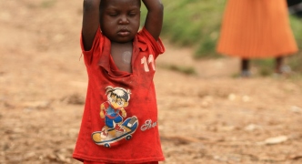 DR CONGO - NOV 2ND : Refugees cross from DR Congo into Uganda at